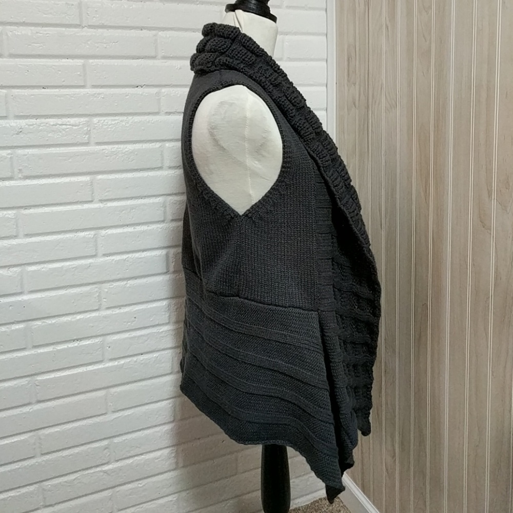 Daytrip Vest - Picture 3 of 7